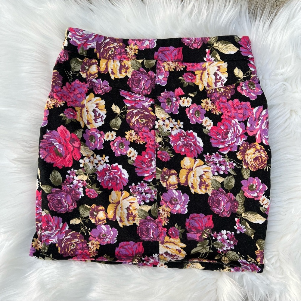 Forever 21 Purple Floral Mini Skirt Small